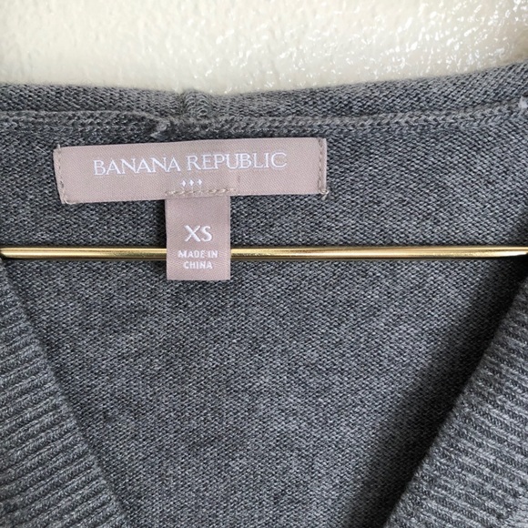 Banana Republic XS v-neck pullover hoodie sweater - Picture 7 of 9